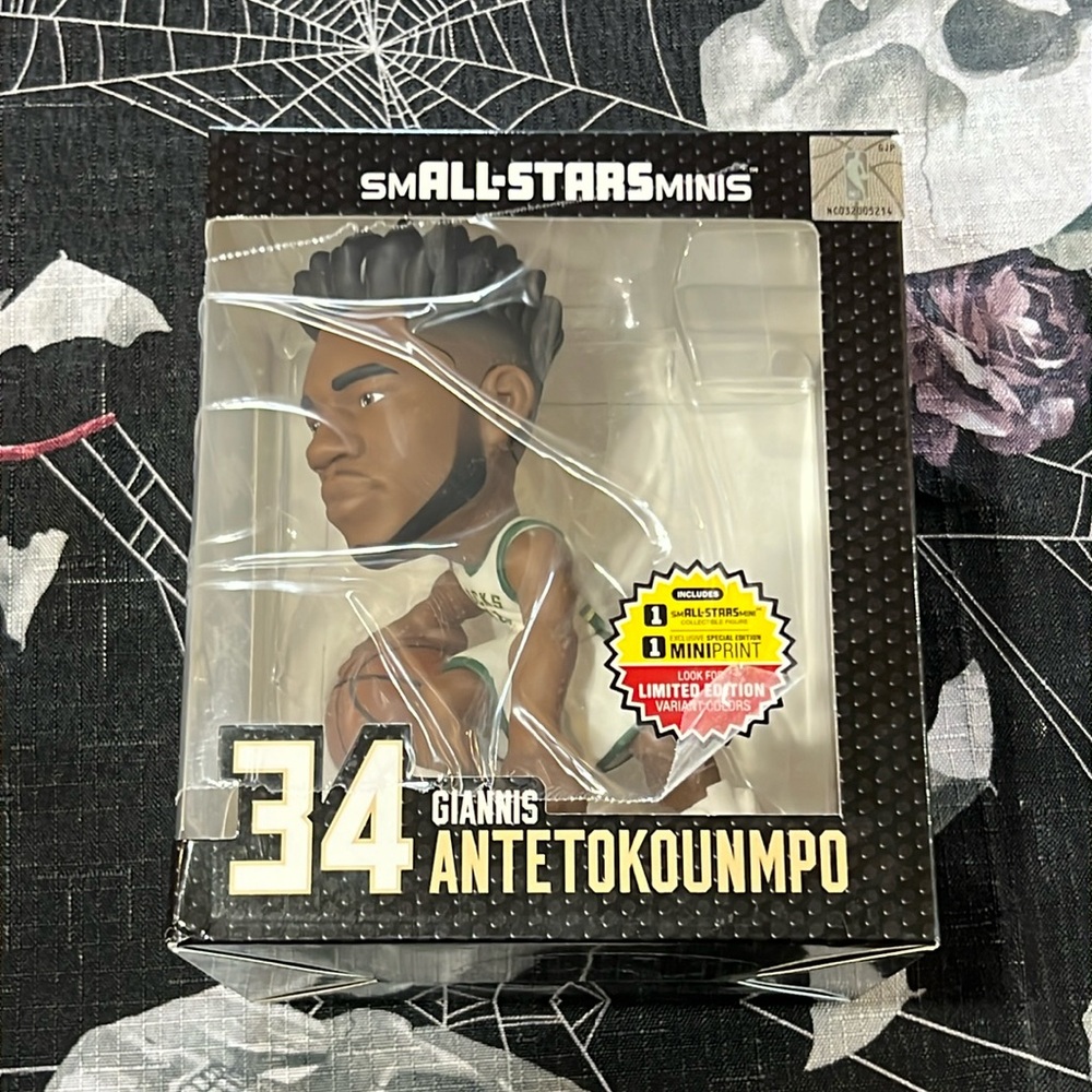 Excite NBA SMALL-STARS Minis GIANNIS ANTETOKOUNMPO Bucks Collectible Figure